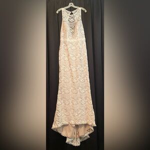 Melissa Sweet for David’s Bridal. Size 14, Ivory/Champagne. See photo of sizing.